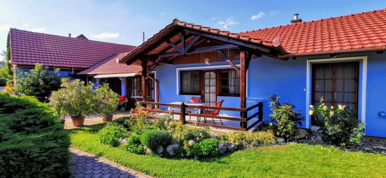 Magyar Apartmanhazak I-Iii. Zalakaros Buitenkant foto