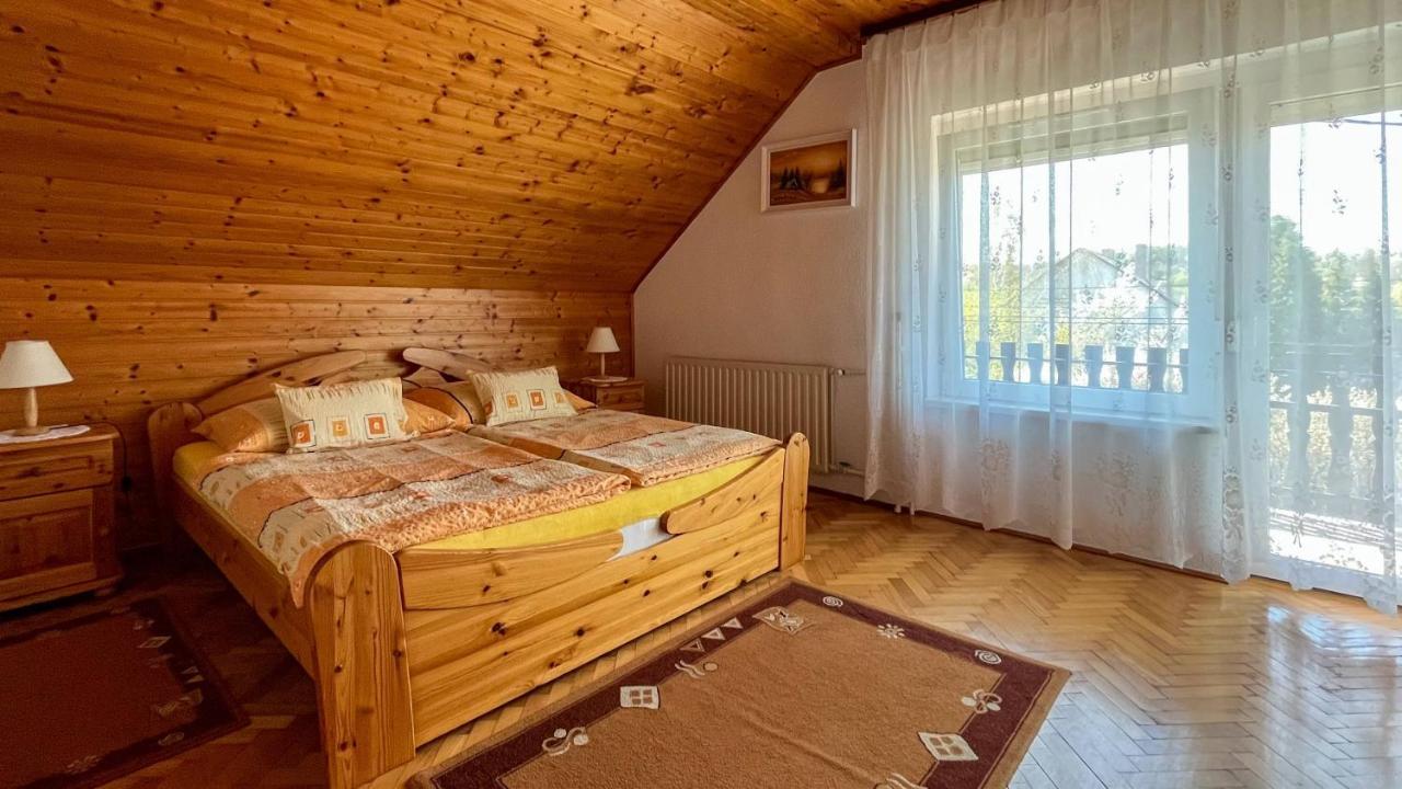 Magyar Apartmanhazak I-Iii. Zalakaros Buitenkant foto