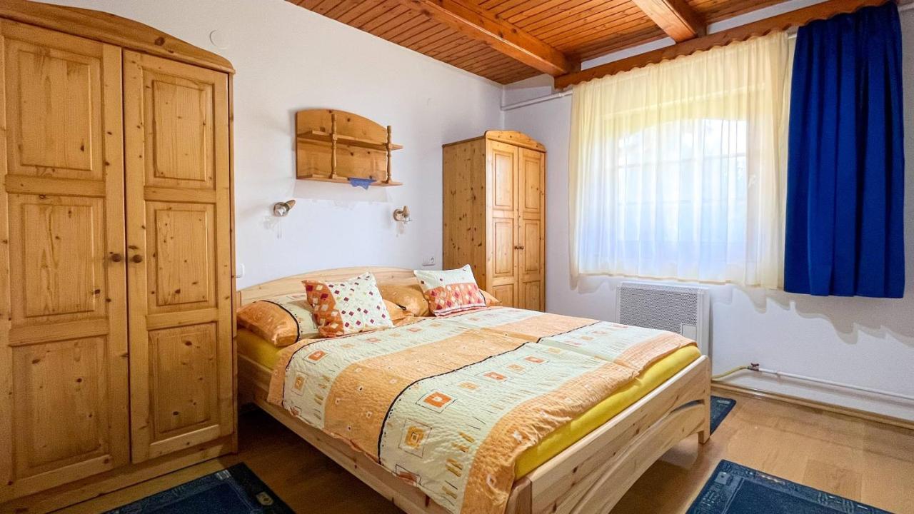 Magyar Apartmanhazak I-Iii. Zalakaros Buitenkant foto